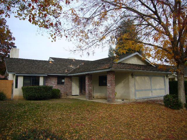 1802 E Shea Dr, Fresno, CA 93720 photo 1