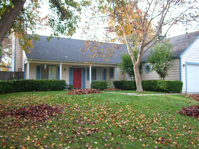 560 W El Paso Ave, Clovis, CA 93611 photo 1