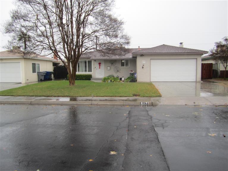 617 W Scott Ave, Clovis, CA 93612 photo 1
