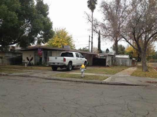 2306 E Hampton Way, Fresno, CA 93726 photo 1