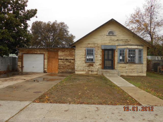 4737 E White Ave, Fresno, CA 93702 photo 1