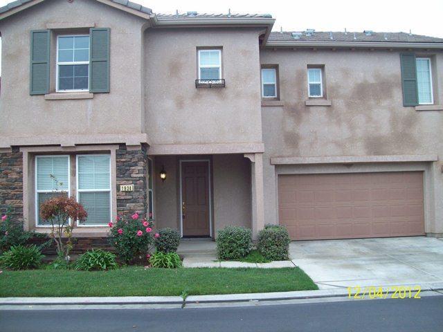 1934 N Larose Ln, Clovis, CA 93619 photo 1
