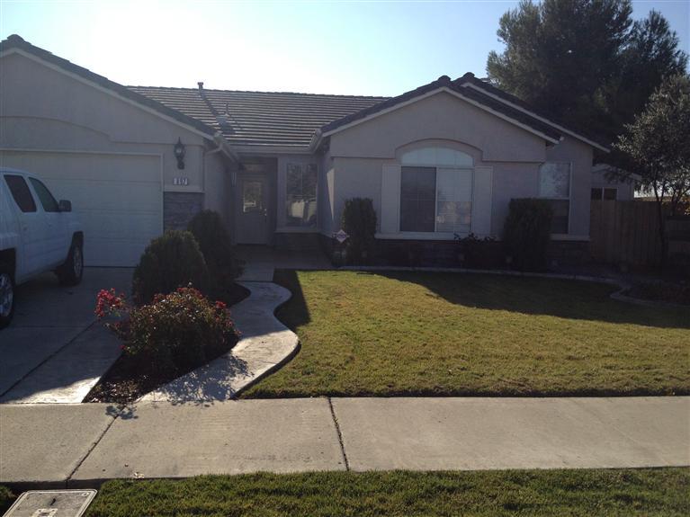 897 Wexford Dr, Lemoore, CA 93246 photo 1