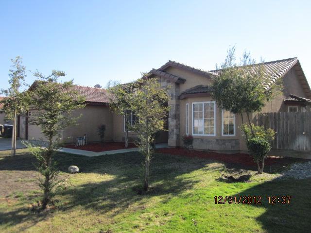 15919 W Stanislaus Ave, Kerman, CA 93630 photo 1
