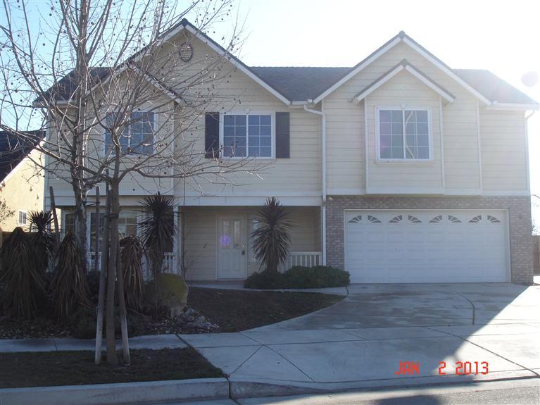 15975 W B St, Kerman, CA 93630 photo 1