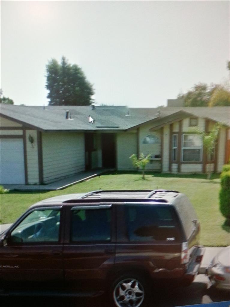 701 Pacific Circle Dr, Dinuba, CA 93618 photo 1
