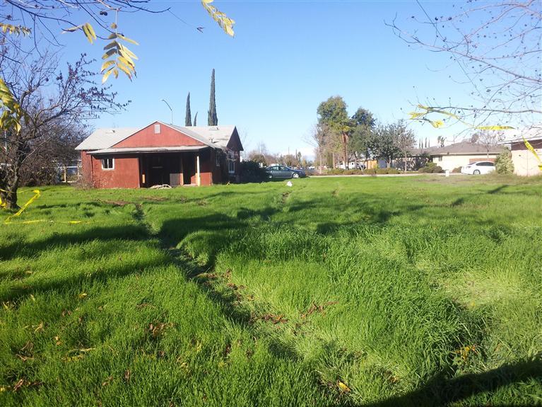 1104 E Cleveland Ave, Madera, CA 93638 photo 1