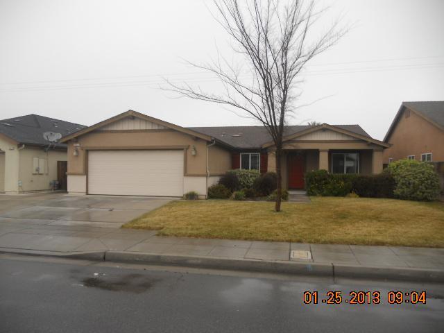 4557 Edna Ave, Fresno, CA 93725 photo 1