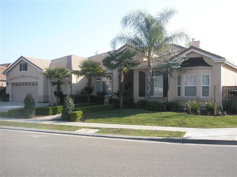 74 Heritage Ave, Clovis, CA 93619 photo 1