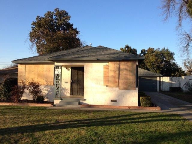 2425 E Cornell Ave, Fresno, CA 93703 photo 1