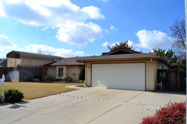 124 W Caesar Ave, Clovis, CA 93612 photo 1