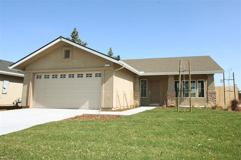 1010 J St, Sanger, CA 93657 photo 1