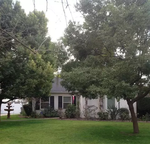 720 E Hampton Way, Fresno, CA 93704 photo 1