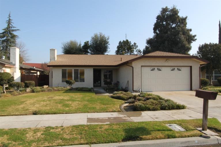 2701 Greenwood Dr, Madera, CA 93637 photo 1