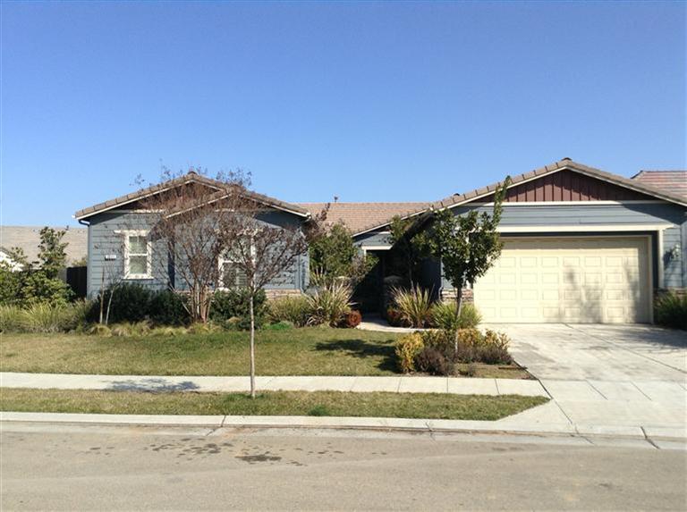 3251 Graybark Ave, Clovis, CA 93619 photo 1
