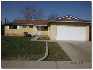 631 W Donner Ave, Clovis, CA 93612 photo 1