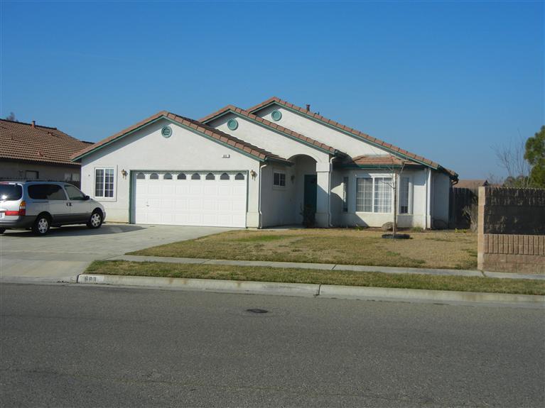 683 Marin Dr, Lemoore, CA 93245 photo 1
