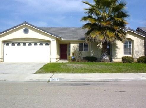 2414 Azalea St, Selma, CA 93662 photo 1