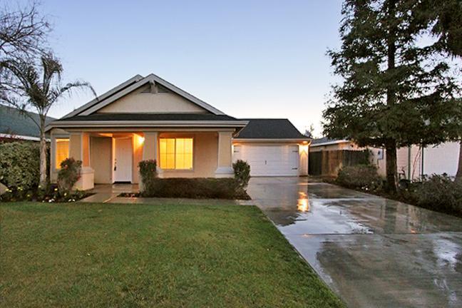 1312 Walnut St, Selma, CA 93662 photo 1