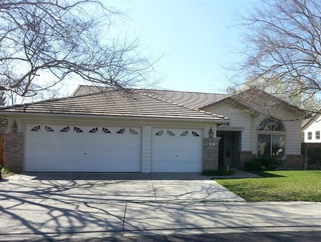 852 Filbert Ave, Clovis, CA 93611 photo 1