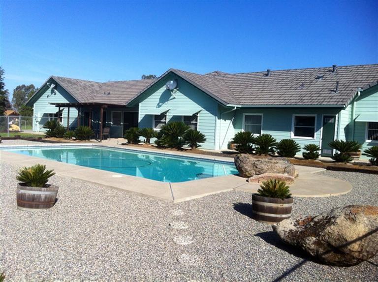 6443 E Silaxo Rd, Clovis, CA 93619 photo 1