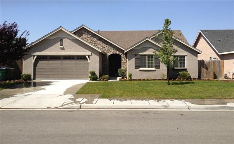 956 Ryan Ave, Fowler, CA 93625 photo 1