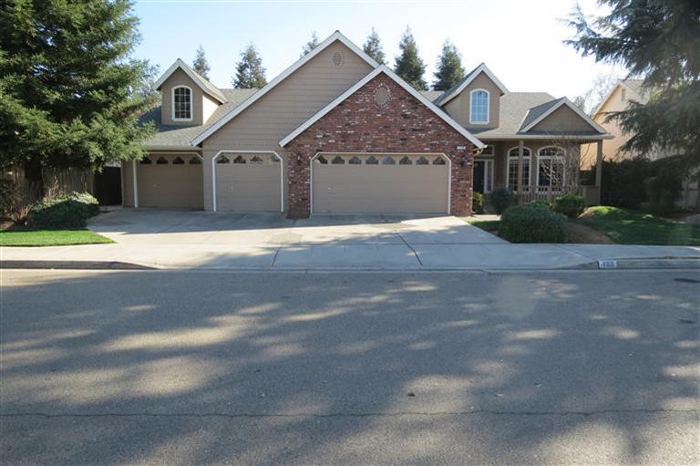 178 Oak Ave, Clovis, CA 93611 photo 1