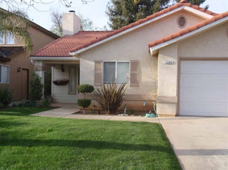 1588 Eclipse Ave, Fresno, CA 93720 photo 1