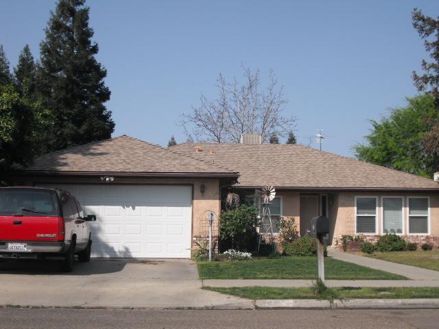812 Monocott Dr, Madera, CA 93637 photo 1