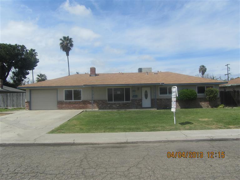 1528 Harding Ave, Chowchilla, CA 93610 photo 1