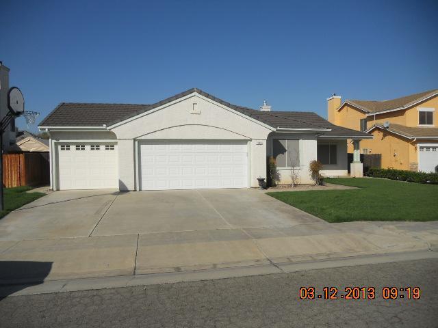 1068 N Ash, Clovis, CA 93611 photo 1