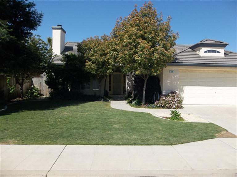 808 Coventry Ave, Clovis, CA 93611 photo 1
