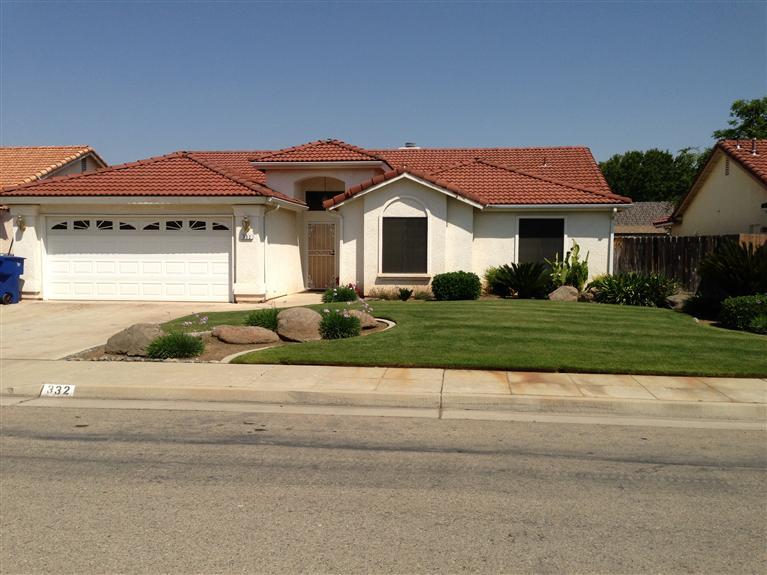 332 Lily Ave, Sanger, CA 93657 photo 1