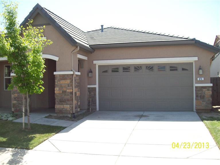 874 Pear St, Madera, CA 93638 photo 1