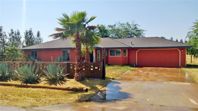 17426 Walden Dr, Madera, CA 93638 photo 1