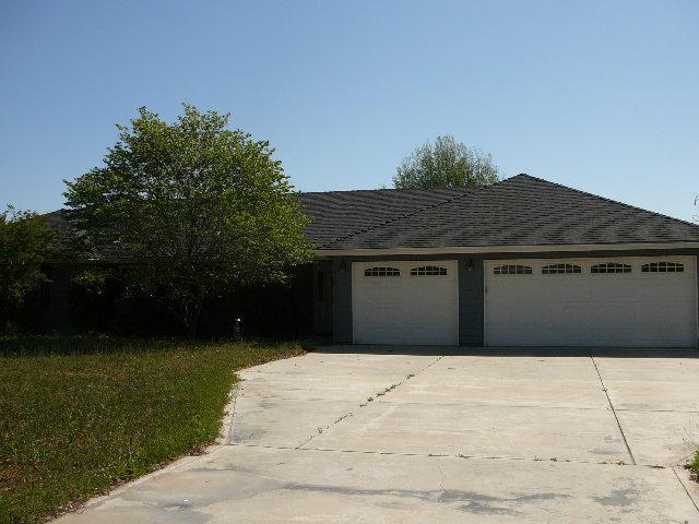 12607 Trieste Dr, Madera, CA 93636 photo 1