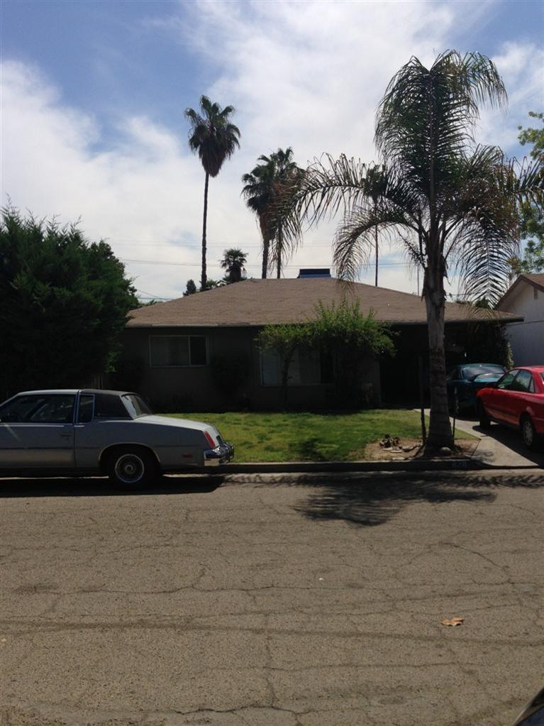 828 Post St, Sanger, CA 93657 photo 1