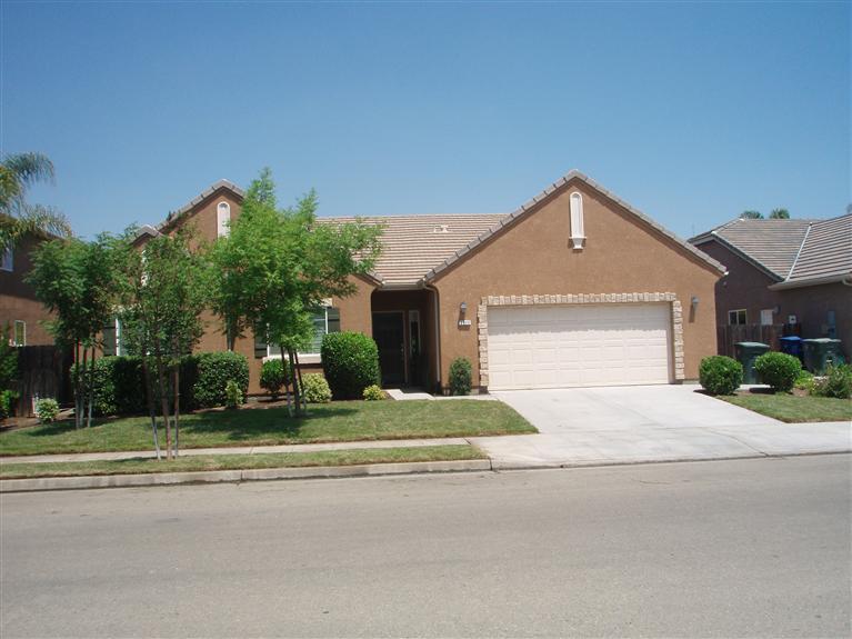 3077 Indianapolis Ave, Clovis, CA 93619 photo 1