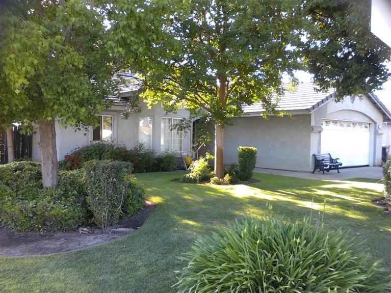 3205 Lee St, Selma, CA 93662 photo 1