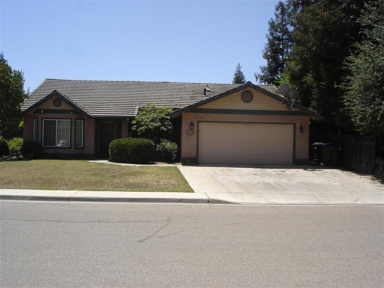 445 E Sycamore Ave, Reedley, CA 93654 photo 1