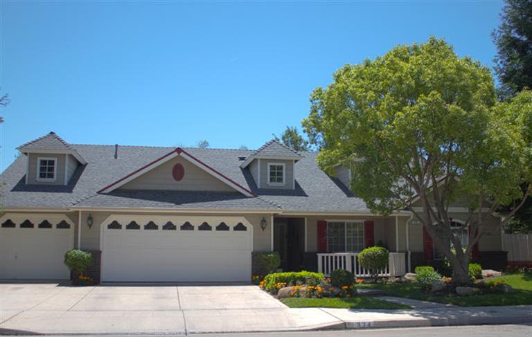 374 Cromwell Ave, Clovis, CA 93611 photo 1