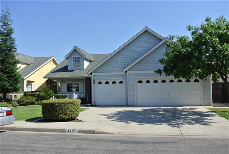 2607 E Fallbrook Ave, Fresno, CA 93720 photo 1