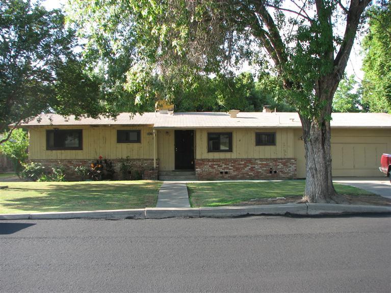 4823 E Cornell Ave, Fresno, CA 93703 photo 1