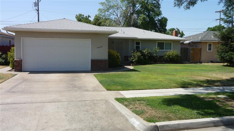 3924 E Hampton Way, Fresno, CA 93726 photo 1