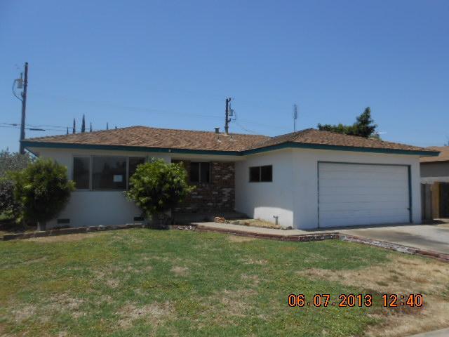 2544 Lind Ave, Clovis, CA 93612 photo 1