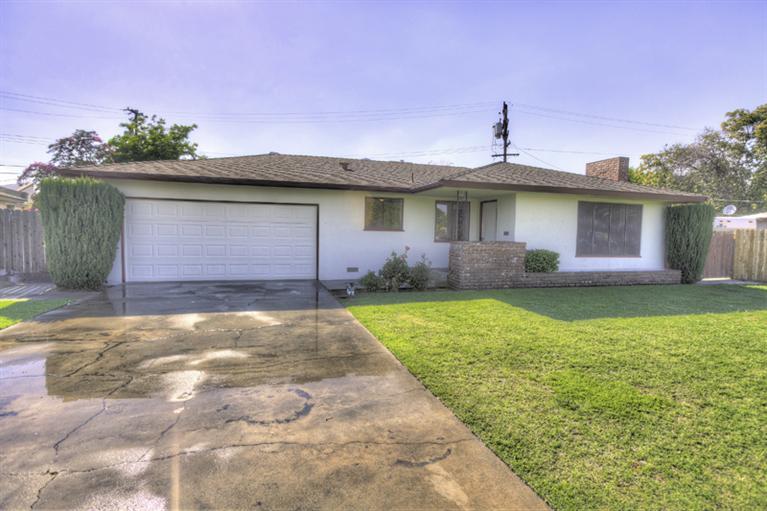 4353 E Simpson Ave, Fresno, CA 93703 photo 1