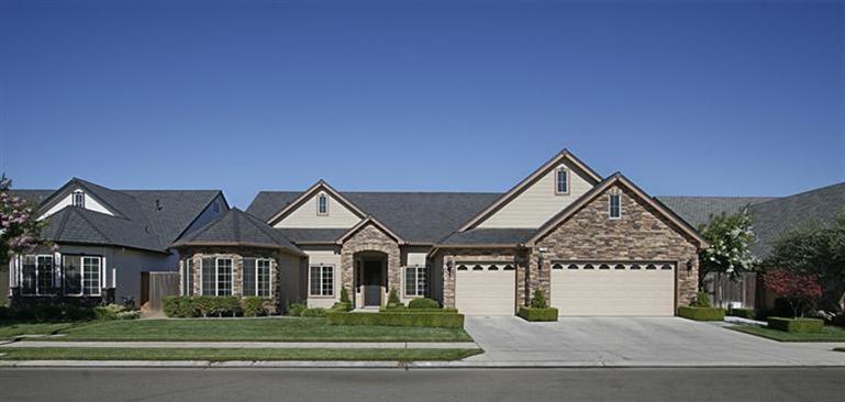 1744 N Cherry Ln, Clovis, CA 93619 photo 1