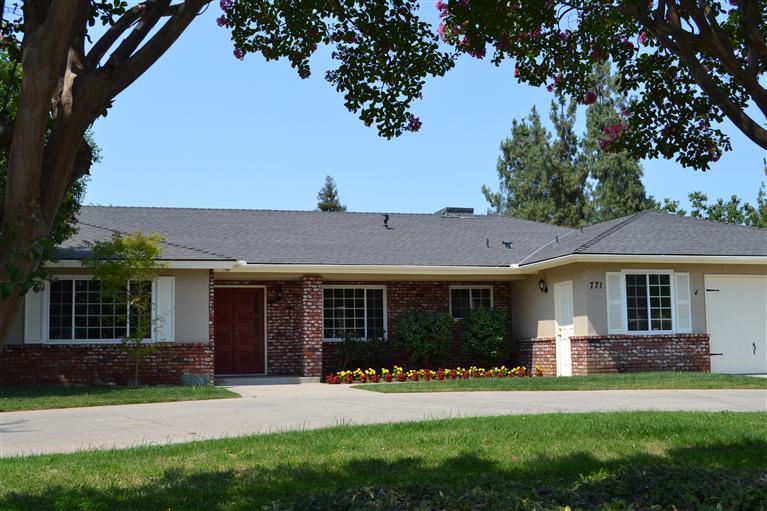 771 W Sierra Ave, Clovis, CA 93612 photo 1