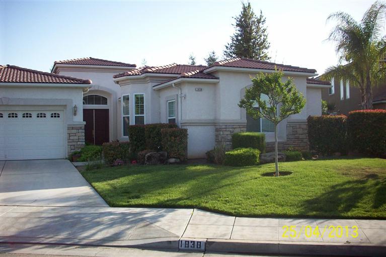 1838 N Filbert Ave, Clovis, CA 93619 photo 1