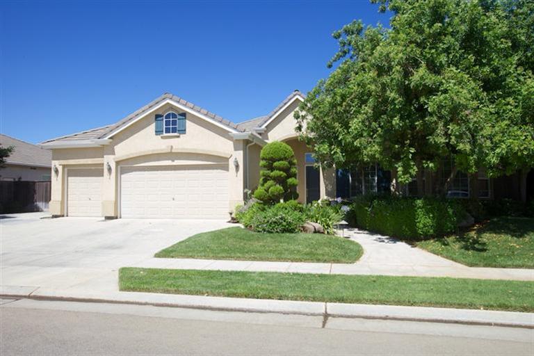 1452 N Hanson Ave, Clovis, CA 93619 photo 1